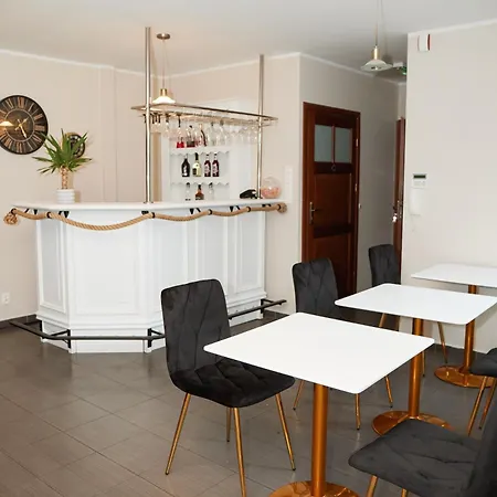 Platinium House Ex Royal House Apartmán Bialogard